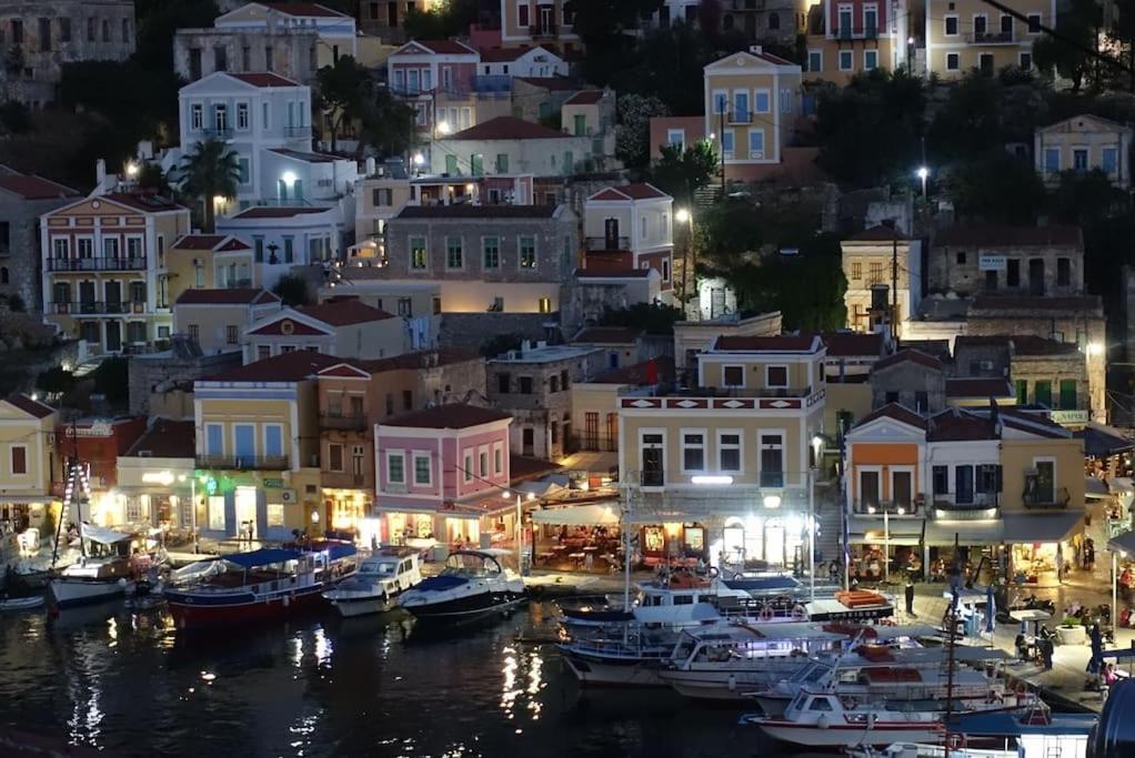 Maison Avec Terrasses Et Vues Symi Exterior foto